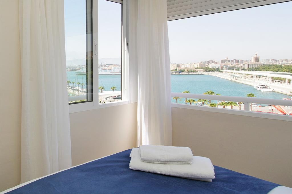 Apartamentos Malagueta Urban Beach Málaga Oda fotoğraf