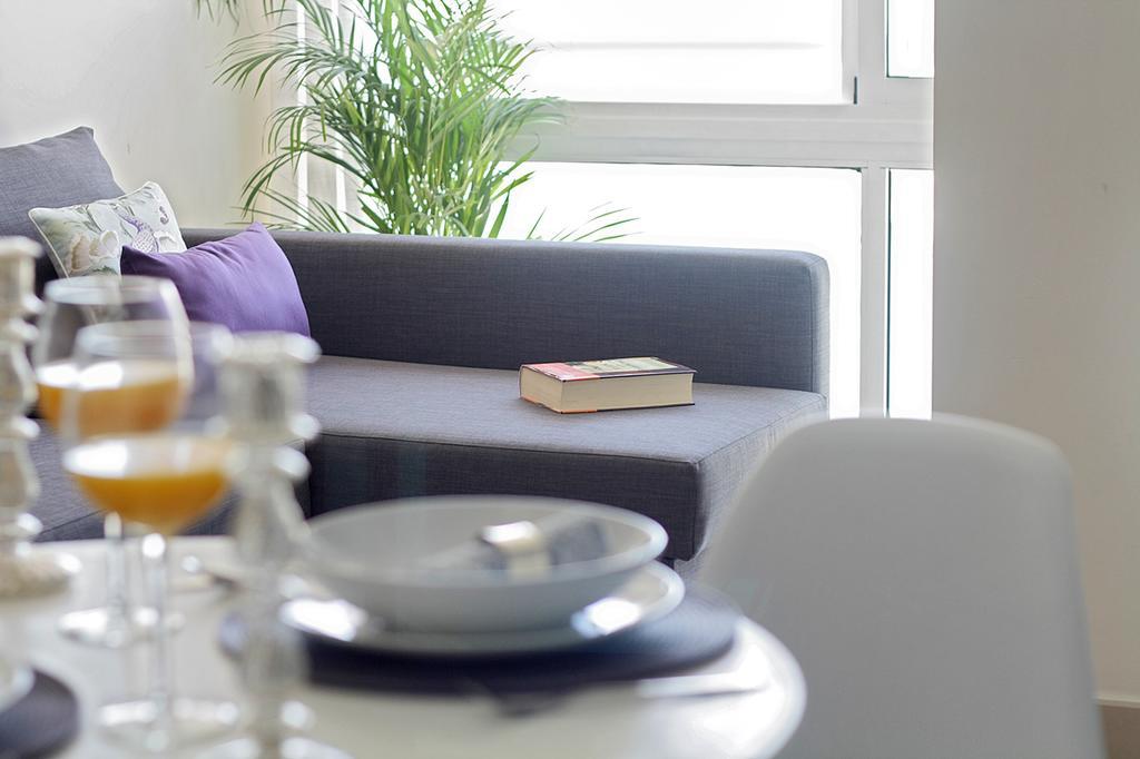 Apartamentos Malagueta Urban Beach Málaga Oda fotoğraf