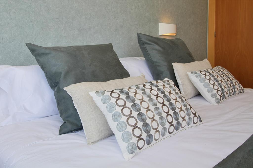 Apartamentos Malagueta Urban Beach Málaga Dış mekan fotoğraf