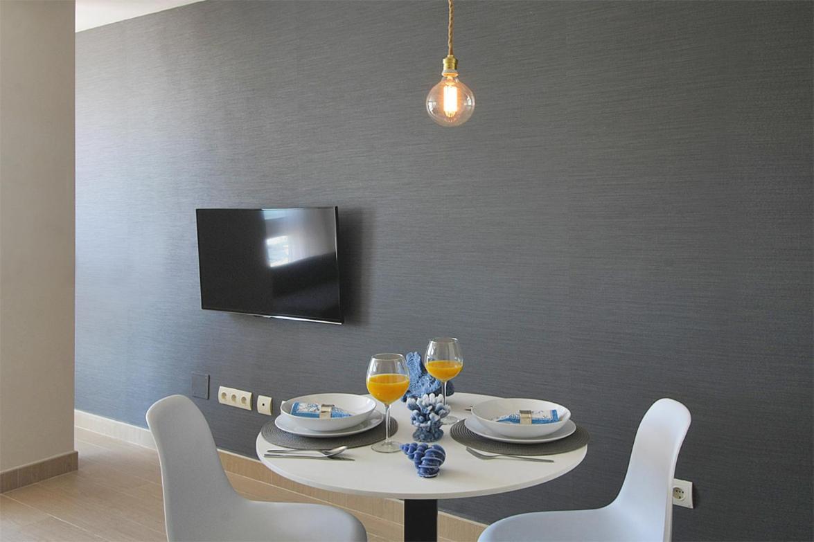 Apartamentos Malagueta Urban Beach Málaga Oda fotoğraf