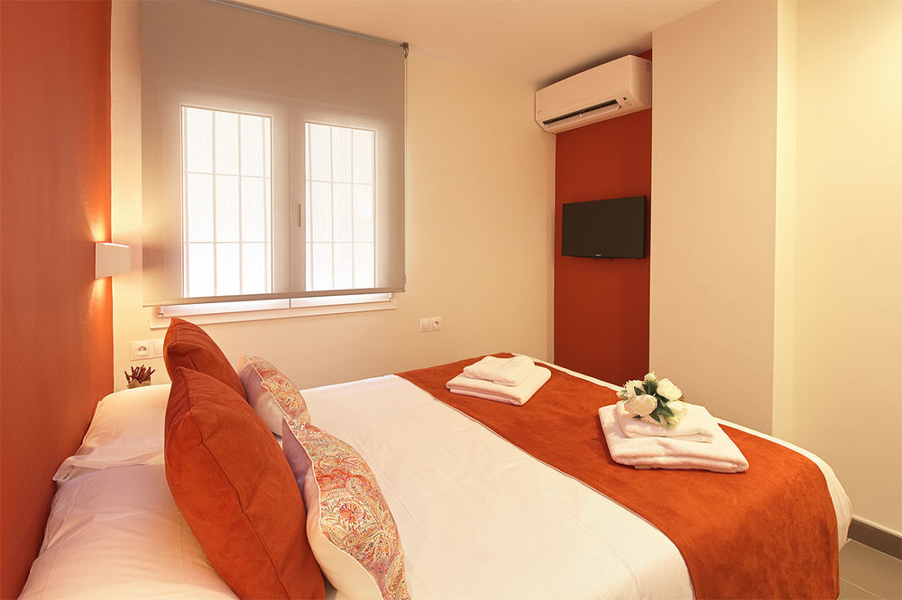 Apartamentos Malagueta Urban Beach Málaga Dış mekan fotoğraf